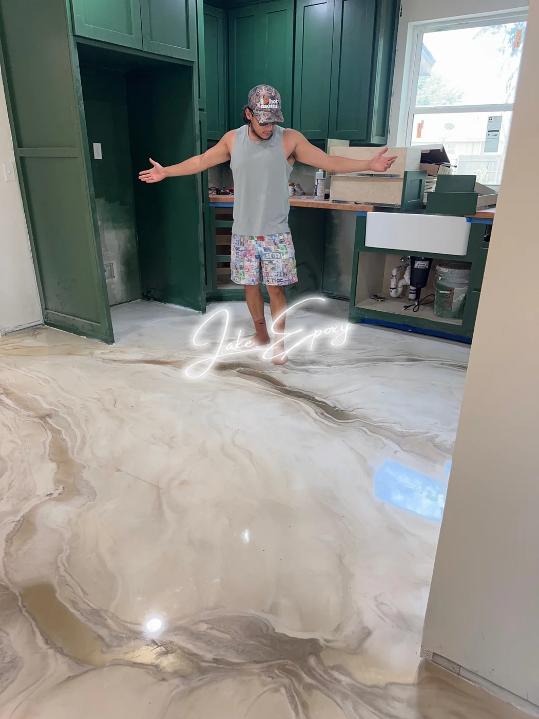 White metallic epoxy floor with reflection